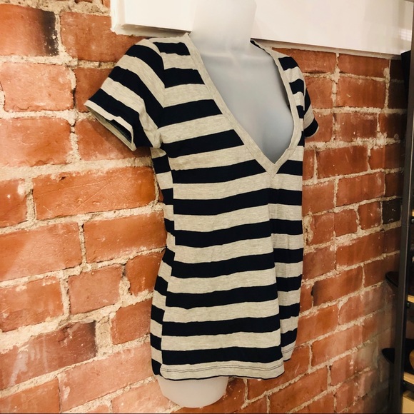 Deep V-Neck Striped Tee - Picture 2 of 5